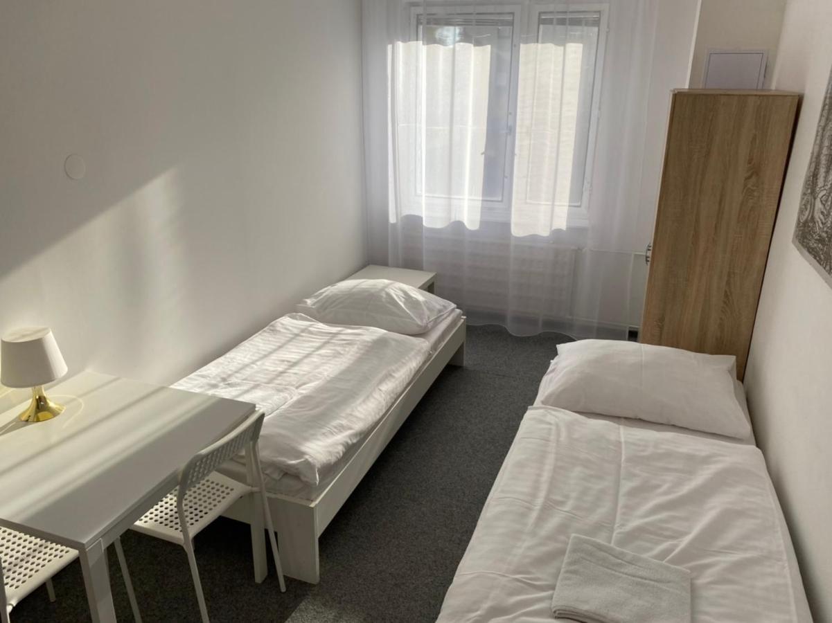 Ubytovna Kubra Hodonín Zewnętrze zdjęcie